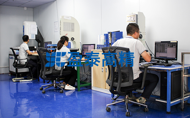 盈泰硅膠模具生產設備：CNC2.5次元影像測量儀